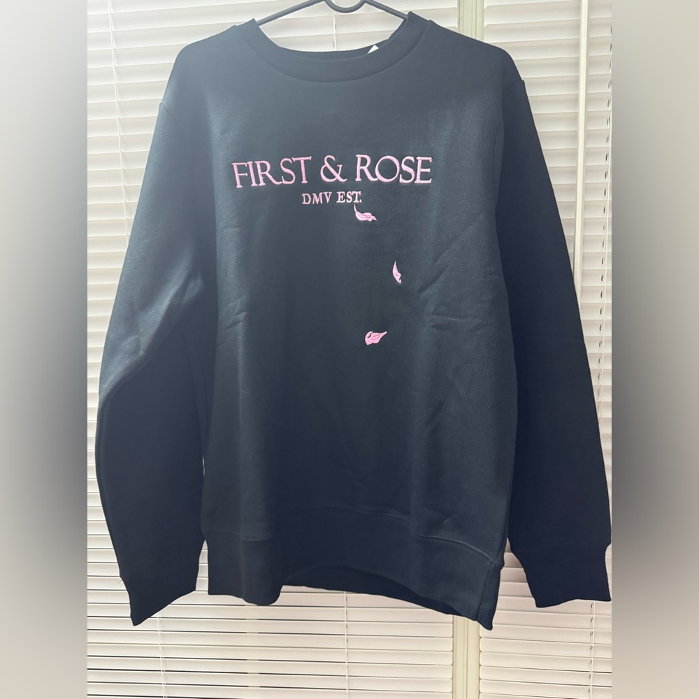 Women’s sweatshirt
